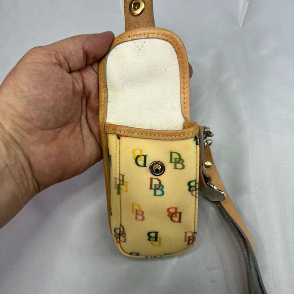 Vintage Dooney & Bourke Coated Canvas Monogram Wristlet Cellcarrier circa 2000 - Picture 5 of 7